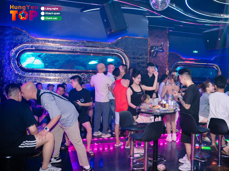 Six-pub-hungyentoplist