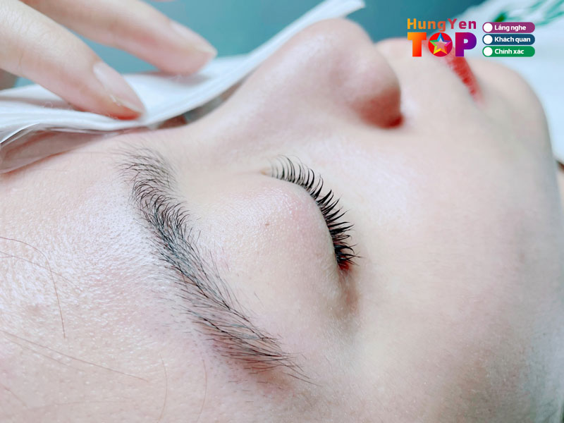 Cuc-kim-eyelaah-hungyentoplist