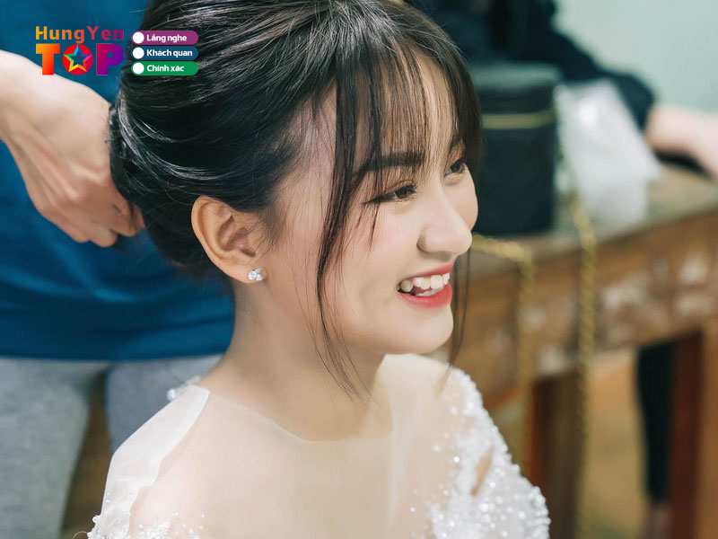 Ha-my-makeup-academy-hungyentoplist