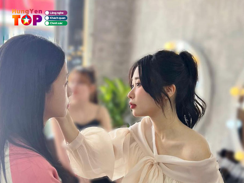 Thuy-linh-makeup-hungyentoplist