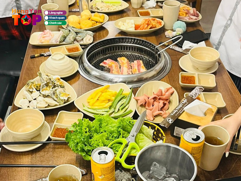 Family-bbq89-buffet-hungyentoplist